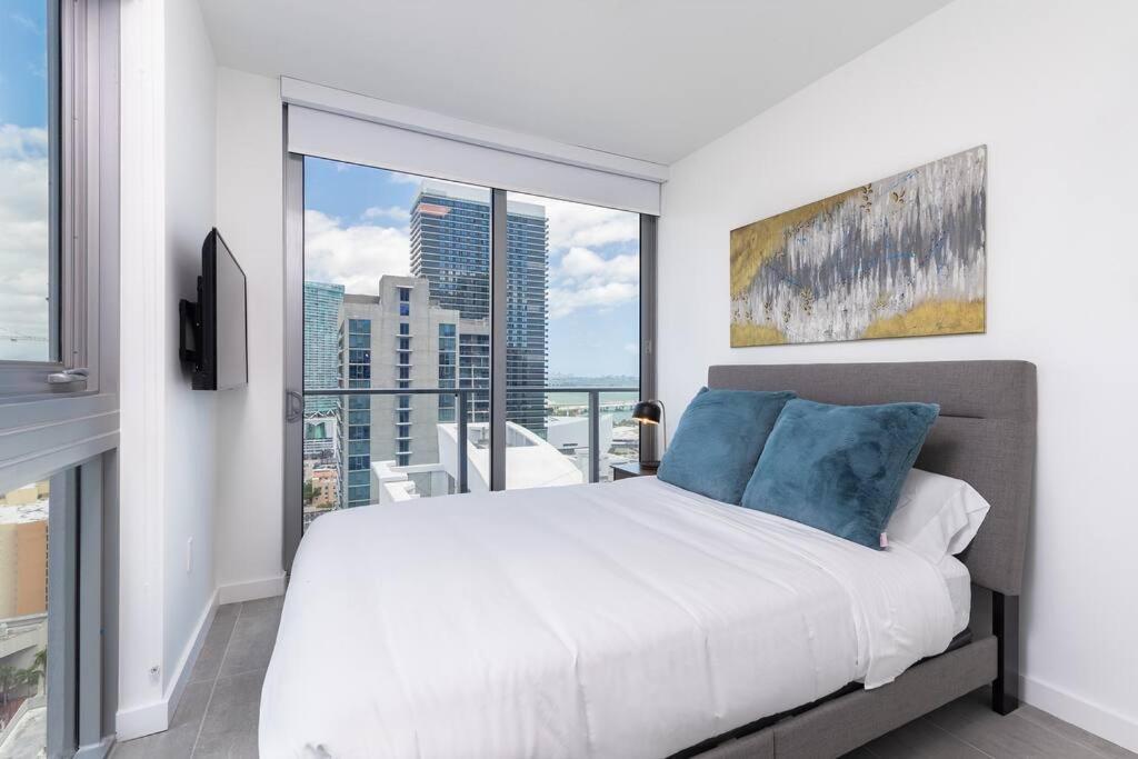 Amazing 2 Bedroom 30Th Floor Downtown Free Parking Miami Exterior foto